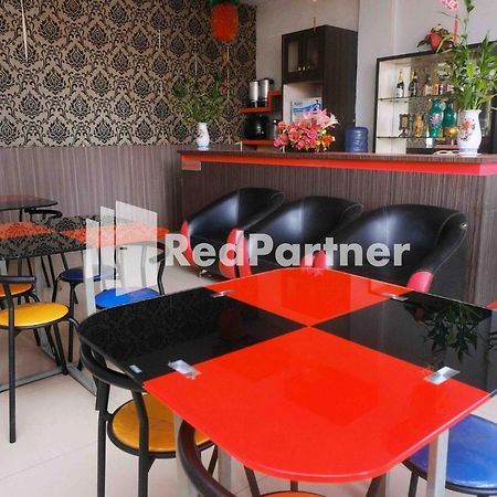 Hotel Permata Makassar Mitra Reddoorz Balangberu Eksteriør bilde
