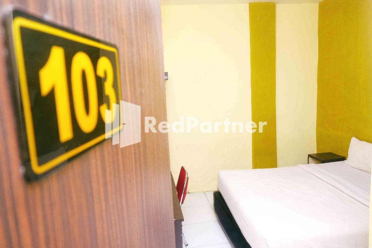 Hotel Permata Makassar Mitra Reddoorz Balangberu Eksteriør bilde