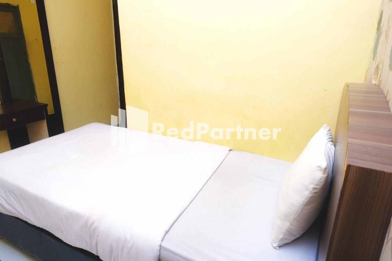 Hotel Permata Makassar Mitra Reddoorz Balangberu Eksteriør bilde