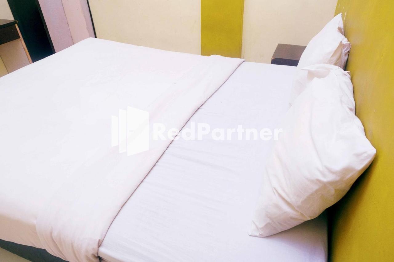 Hotel Permata Makassar Mitra Reddoorz Balangberu Eksteriør bilde